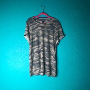 Camo tee
